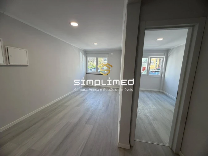 Apartamento T2 para Venda em Benfica Foto 15