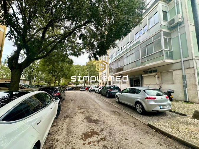 Apartamento T2 para Venda em Benfica Foto 31