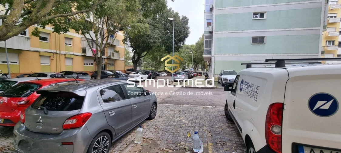 Apartamento T2 para Venda em Benfica Foto 28