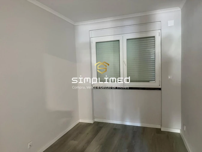 Apartamento T2 para Venda em Benfica Foto 21