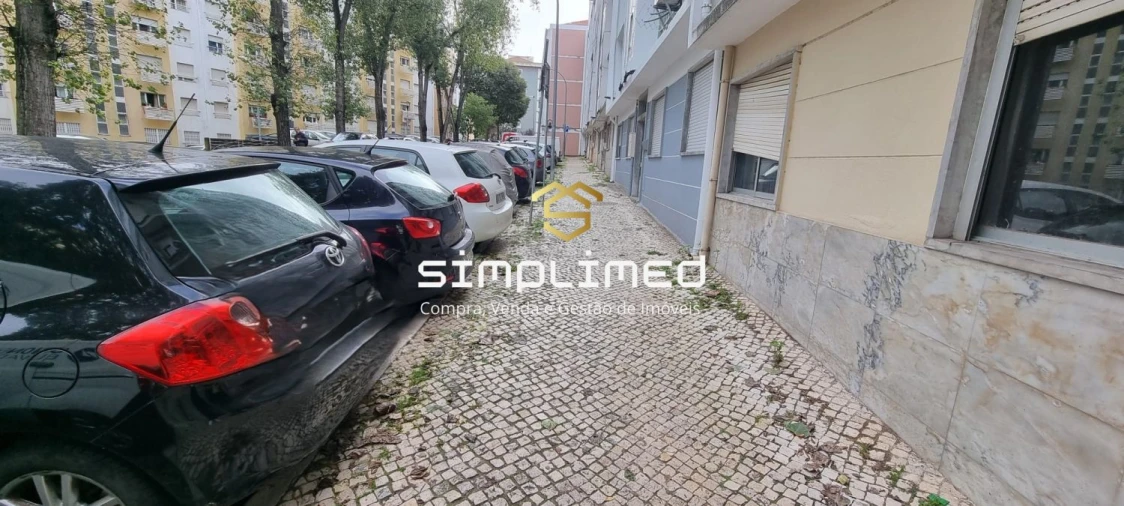 Apartamento T2 para Venda em Benfica Foto 27