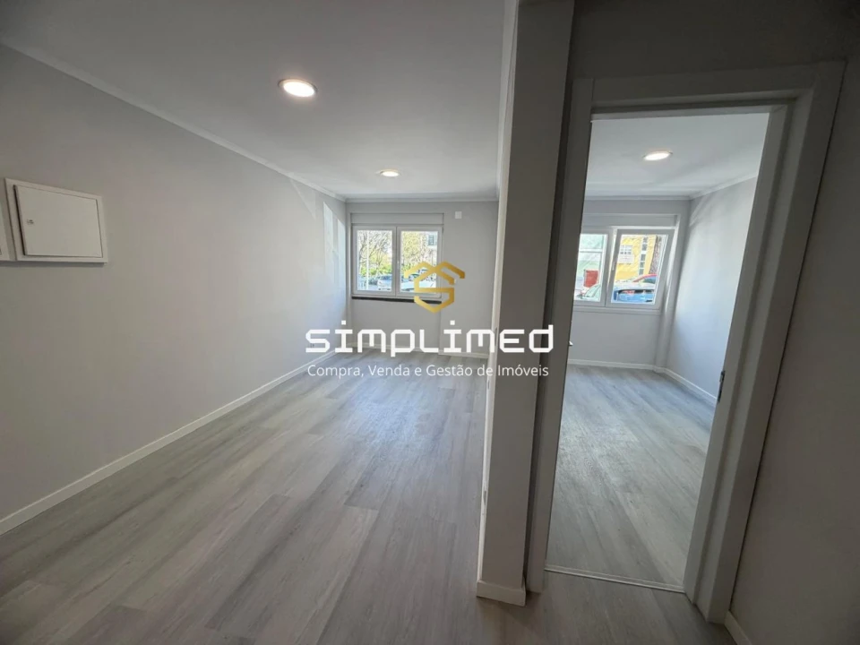 Apartamento T2 para Venda em Benfica Foto 14