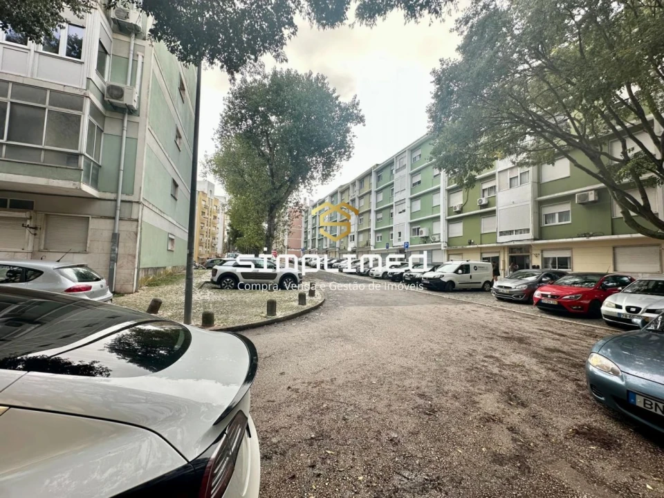 Apartamento T2 para Venda em Benfica Foto 29