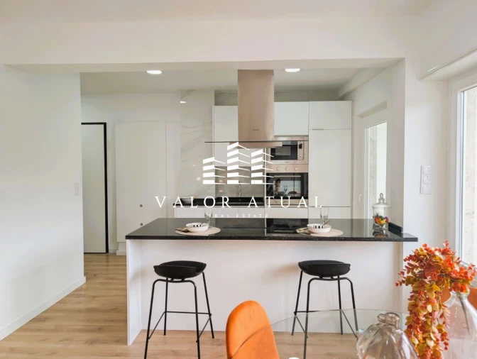 Apartamento T3 para Venda em Benfica Foto 6