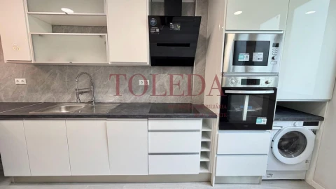 Apartamento T2 para Venda em Benfica