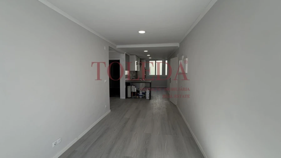 Apartamento T2 para Venda em Benfica Foto 14