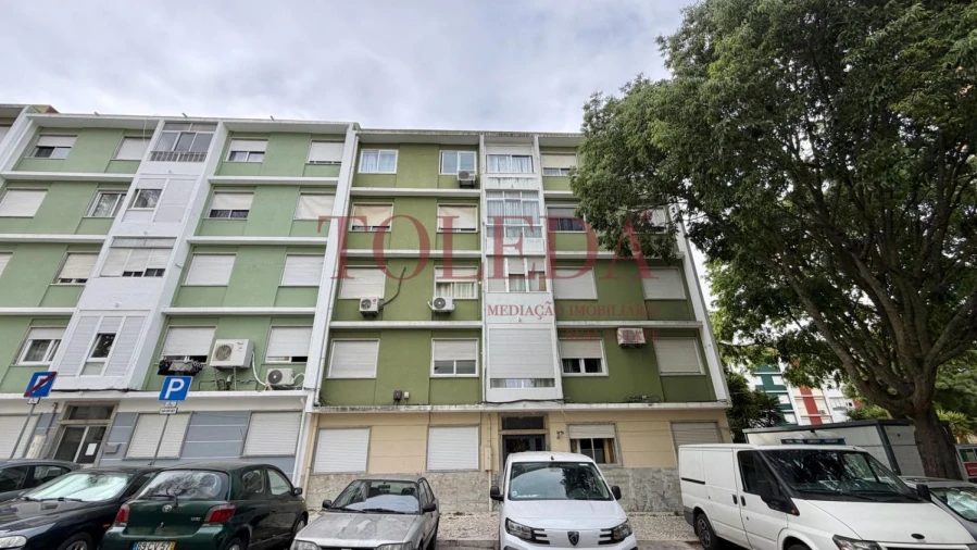 Apartamento T2 para Venda em Benfica Foto 24