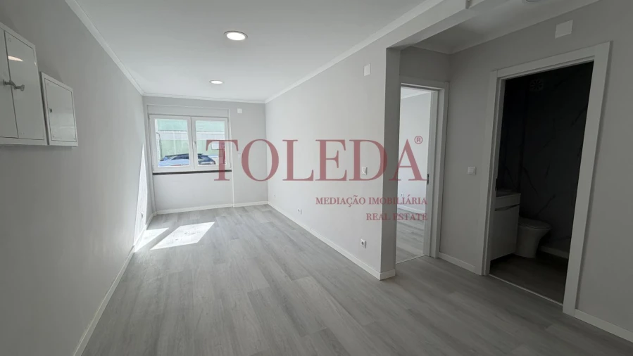 Apartamento T2 para Venda em Benfica Foto 6