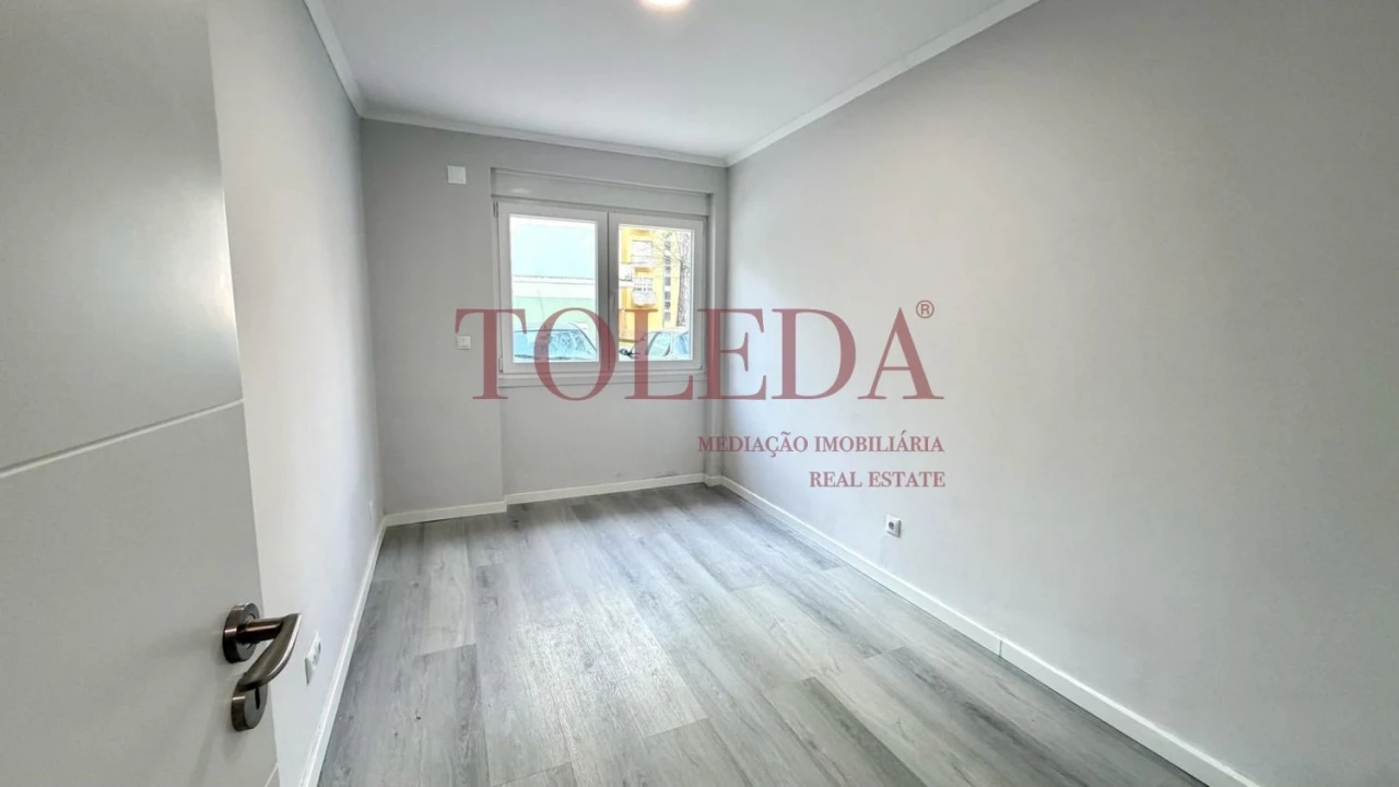 Apartamento T2 para Venda em Benfica Foto 15