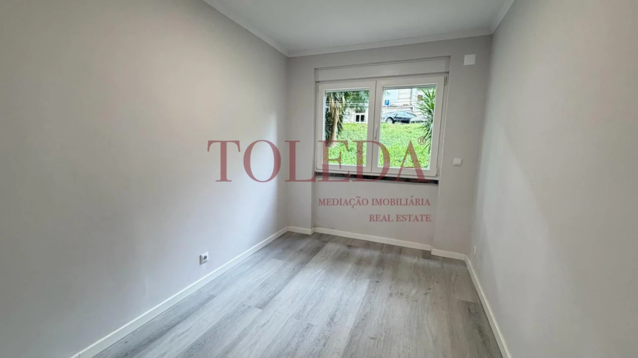 Apartamento T2 para Venda em Benfica Foto 21