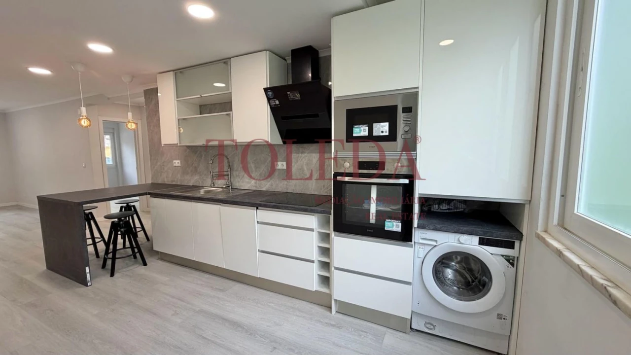 Apartamento T2 para Venda em Benfica Foto 11