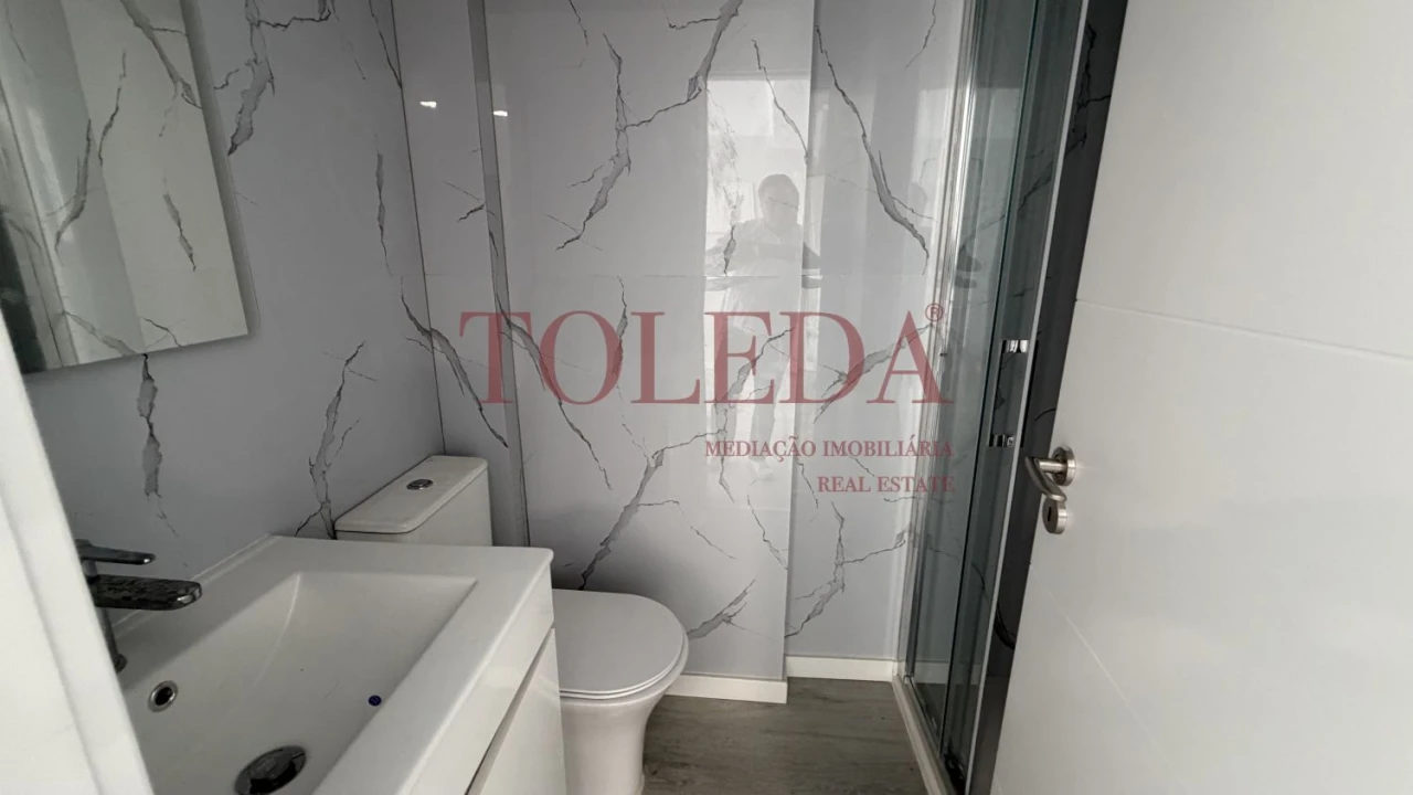 Apartamento T2 para Venda em Benfica Foto 10