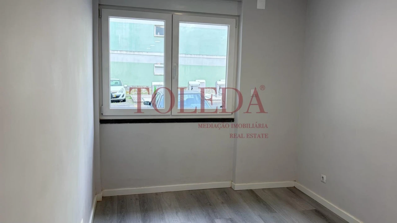 Apartamento T2 para Venda em Benfica Foto 10