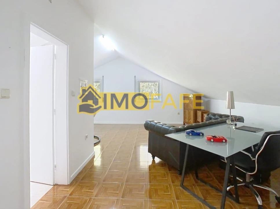 Moradia T4 para Venda em Arões (Santa Cristina) Foto 26