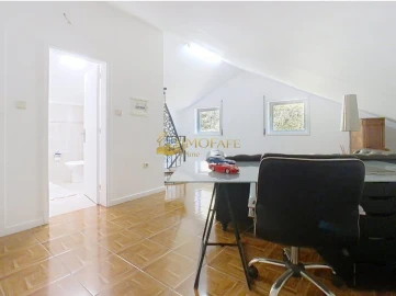 Moradia T4 para Venda em Arões (Santa Cristina)