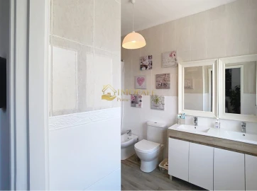 Moradia T4 para Venda em Arões (Santa Cristina)