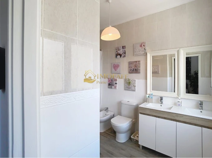 Moradia T4 para Venda em Arões (Santa Cristina) Foto 37