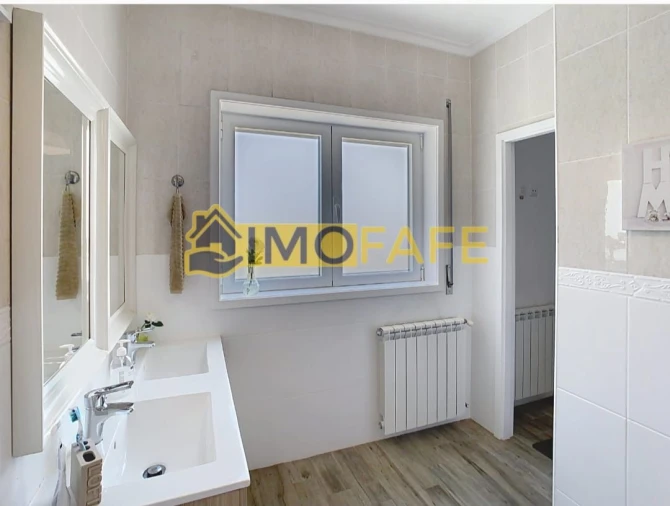 Moradia T4 para Venda em Arões (Santa Cristina) Foto 11