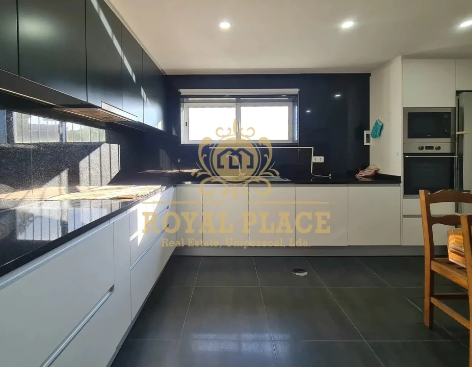 Moradia T3 para Venda em Lourosa Foto 3