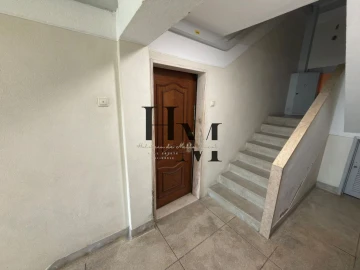 Apartamento T2 para Venda em Benfica