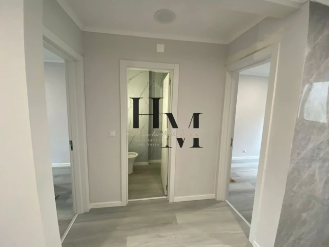 Apartamento T2 para Venda em Benfica Foto 5