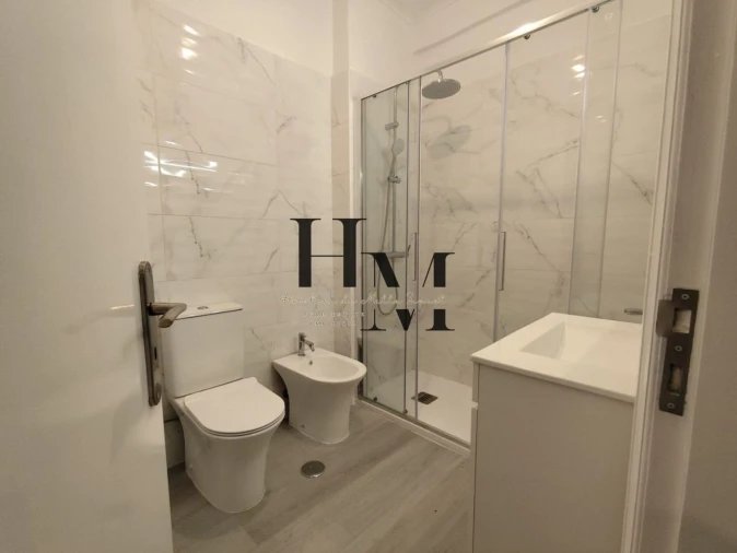 Apartamento T2 para Venda em Benfica Foto 9