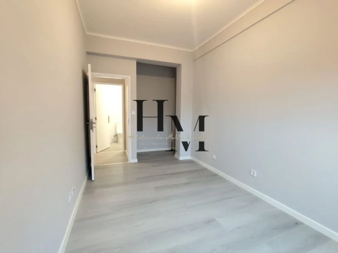 Apartamento T2 para Venda em Benfica Foto 7