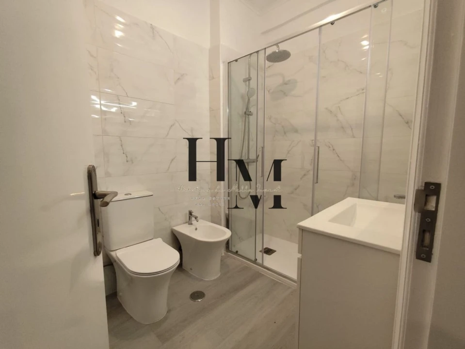 Apartamento T2 para Venda em Benfica Foto 9