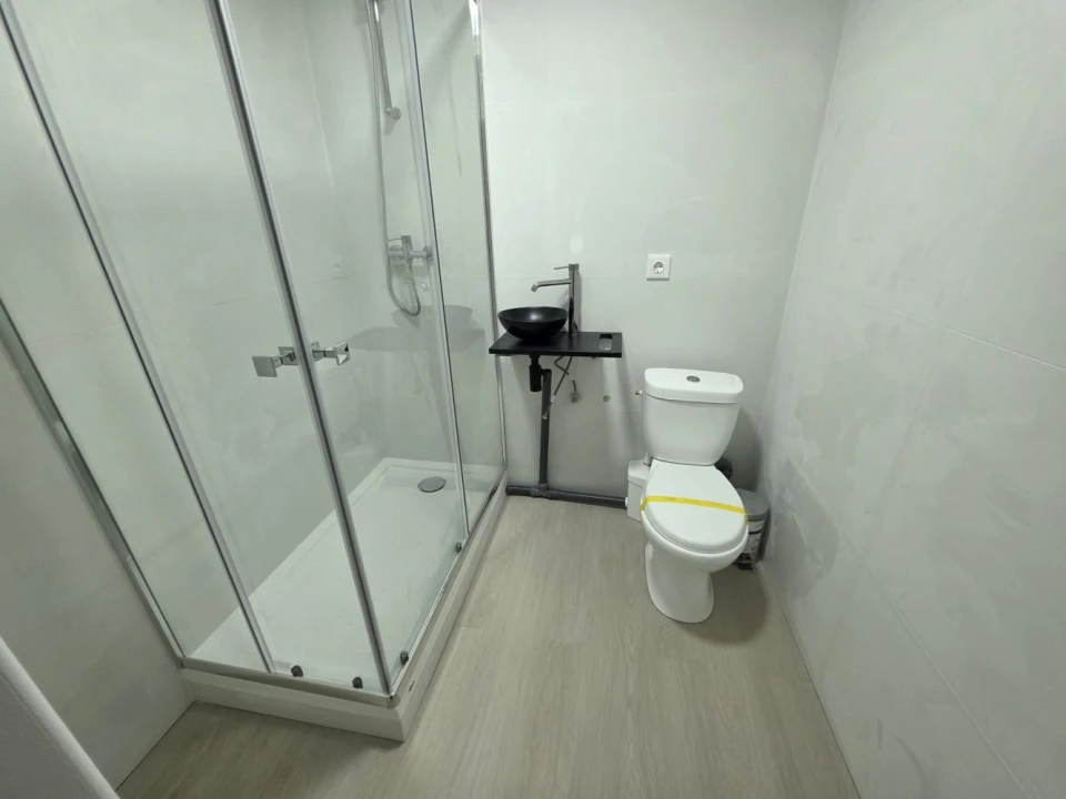 Apartamento T1 para Venda em Águas Livres Foto 3