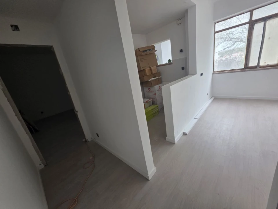 Apartamento T1 para Venda em Águas Livres Foto 12
