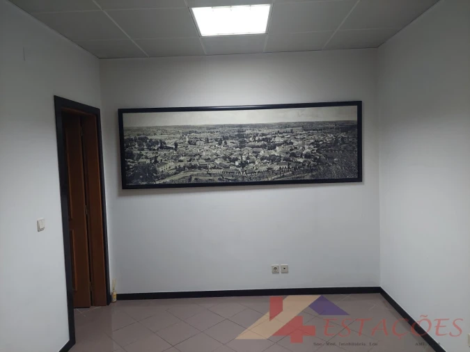 Escritório para Arrendamento em Pombal Foto 8