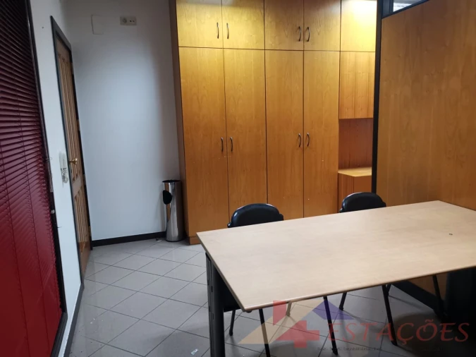 Escritório para Arrendamento em Pombal Foto 15