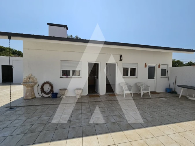 Moradia T4 para Arrendamento em Requeixo, Nossa Senhora de Fátima e Nariz Foto 12