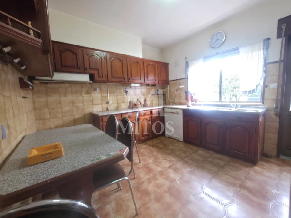 Moradia T4 para Venda em Darque Foto 3