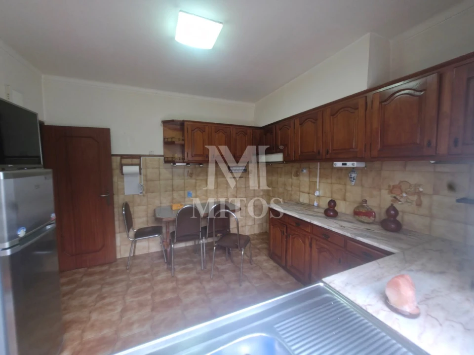 Moradia T4 para Venda em Darque Foto 5