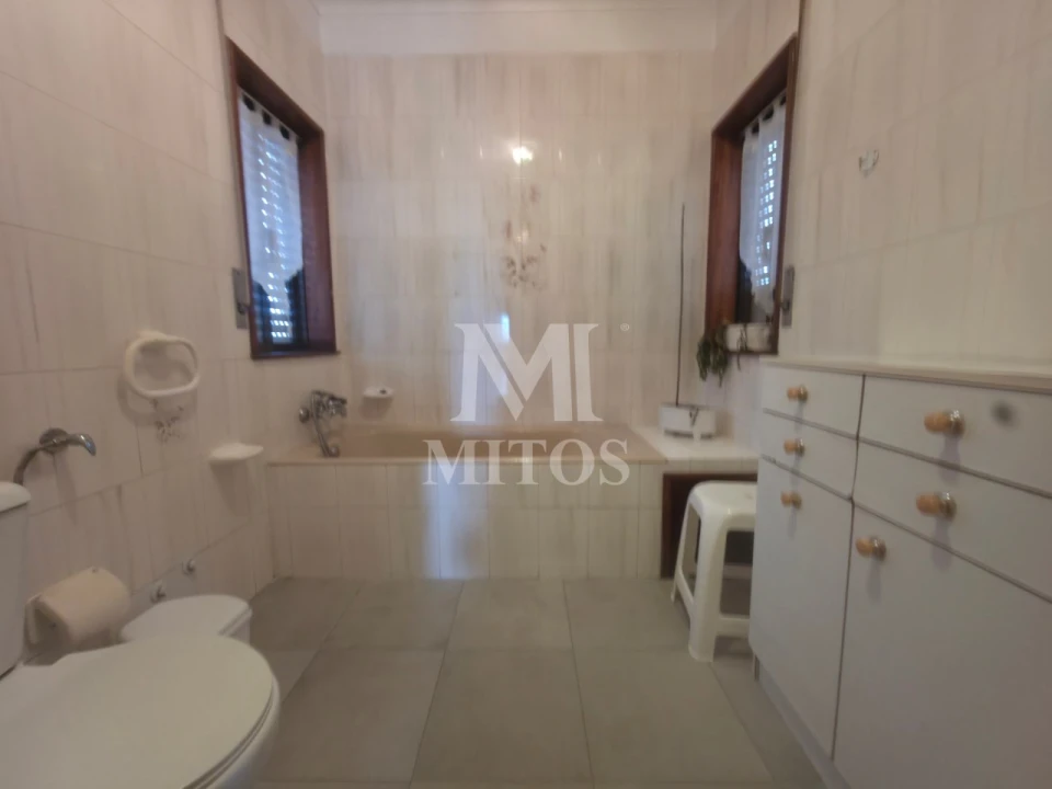 Moradia T4 para Venda em Darque Foto 21