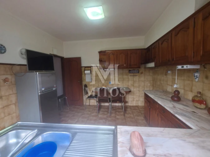 Moradia T4 para Venda em Darque Foto 4