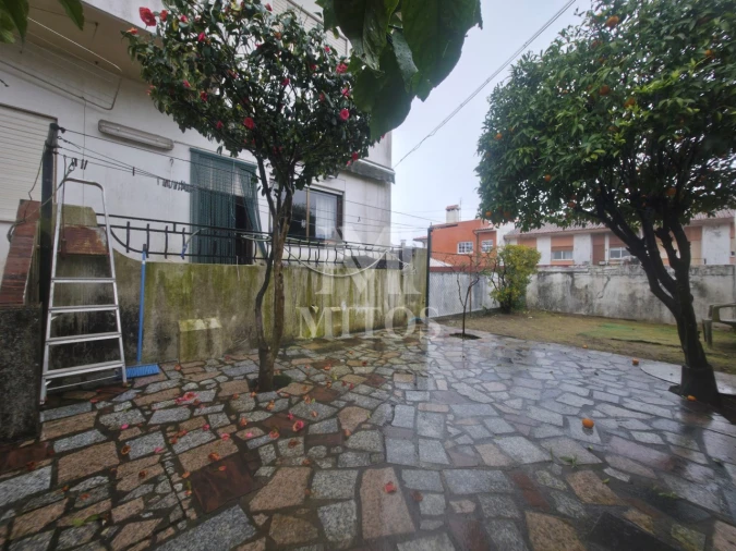 Moradia T4 para Venda em Darque Foto 6