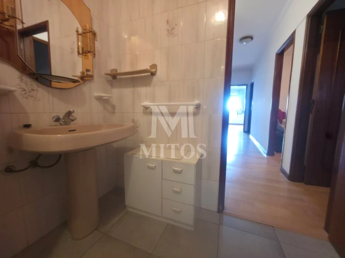 Moradia T4 para Venda em Darque Foto 22