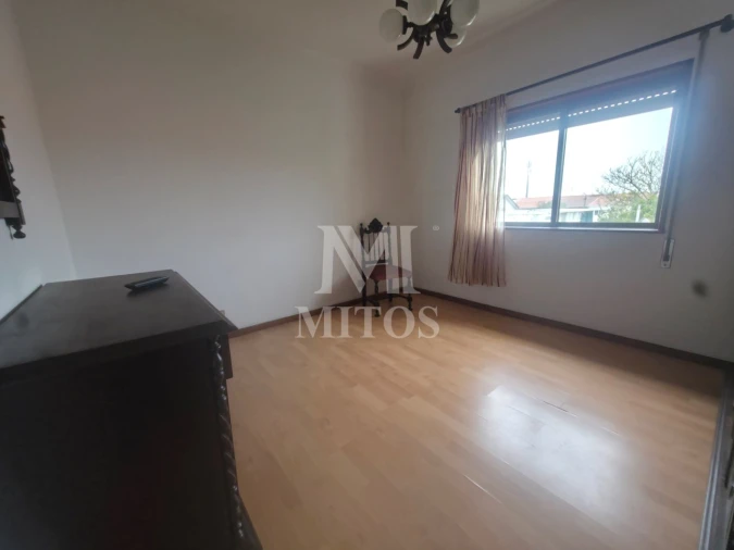 Moradia T4 para Venda em Darque Foto 18