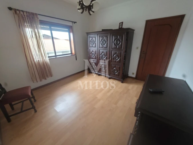 Moradia T4 para Venda em Darque Foto 19