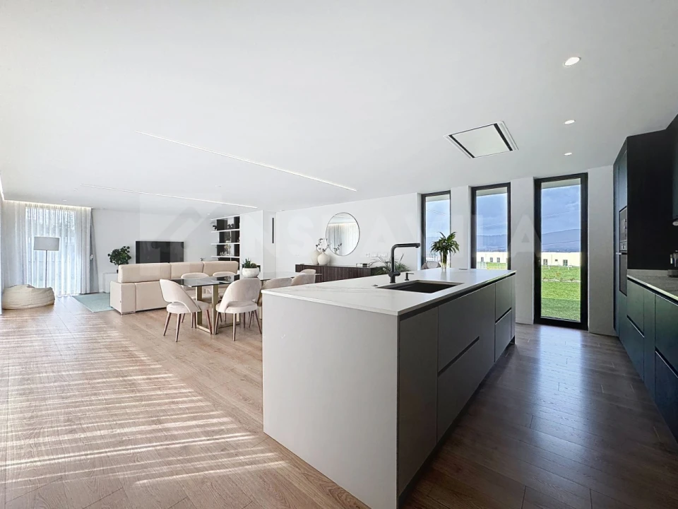 Moradia T3 para Venda em Reboreda e Nogueira Foto 6