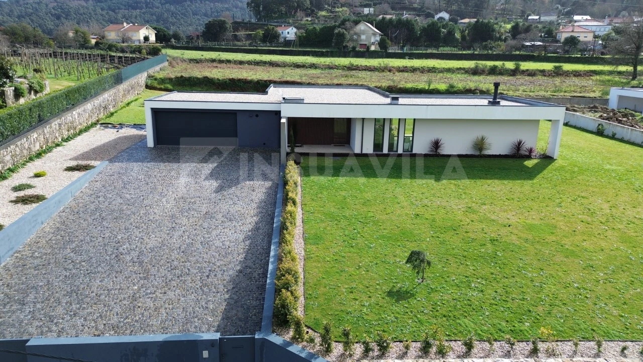 Moradia T3 para Venda em Reboreda e Nogueira Foto 32