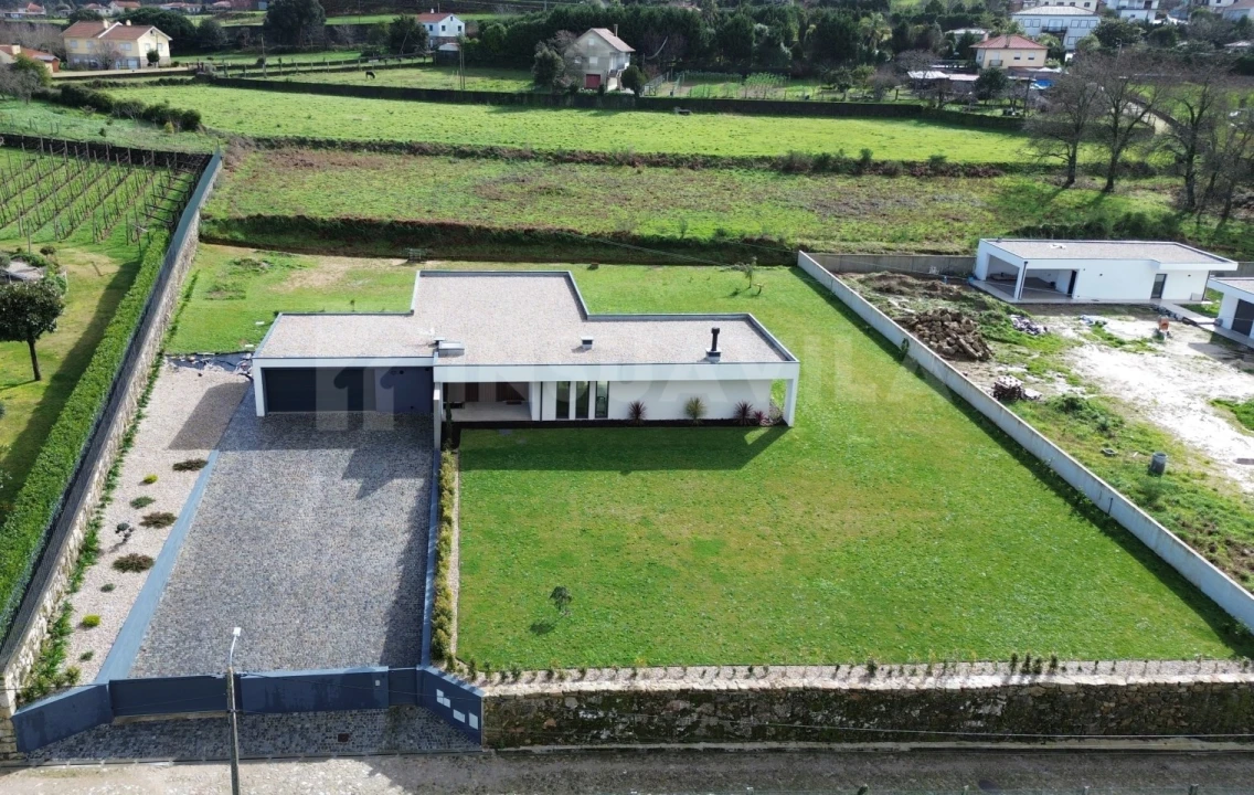 Moradia T3 para Venda em Reboreda e Nogueira Foto 33