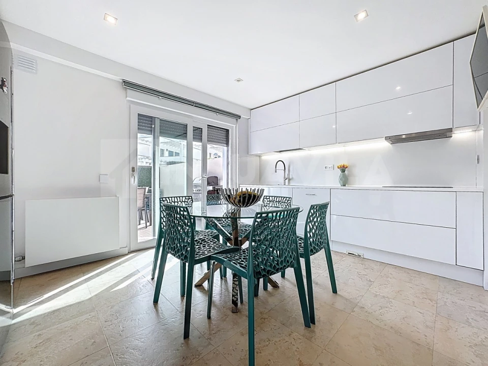 Moradia T4 para Venda em Moledo e Cristelo Foto 8