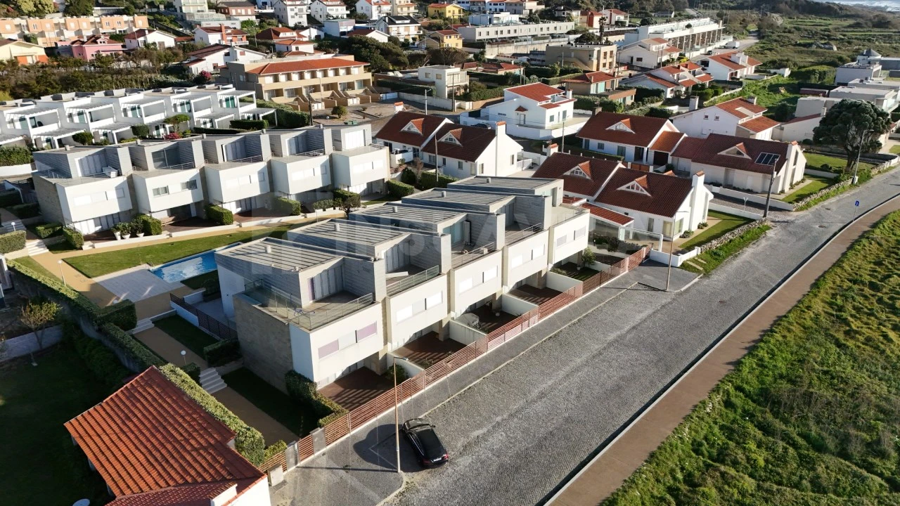 Moradia T4 para Venda em Moledo e Cristelo Foto 2