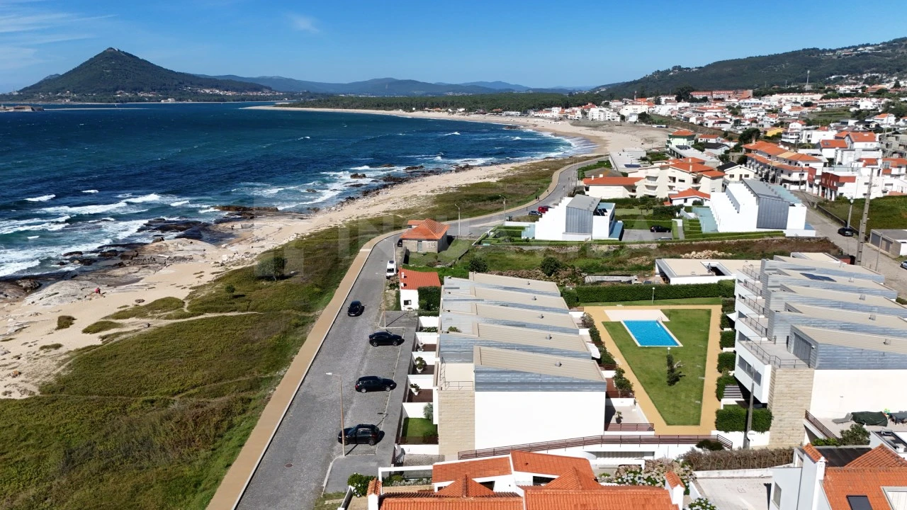 Moradia T4 para Venda em Moledo e Cristelo Foto 36