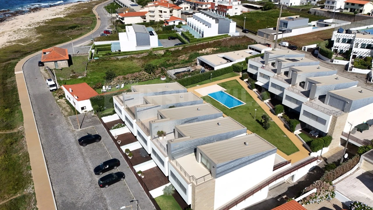 Moradia T4 para Venda em Moledo e Cristelo Foto 39