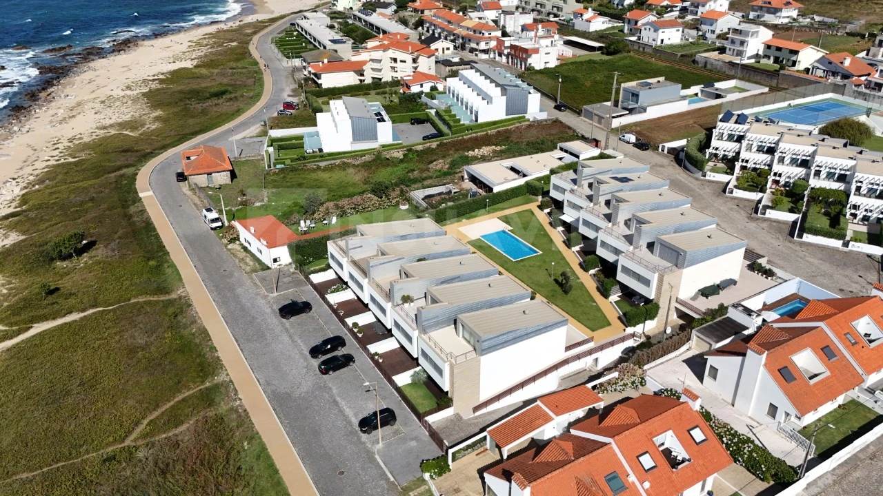Moradia T4 para Venda em Moledo e Cristelo Foto 40