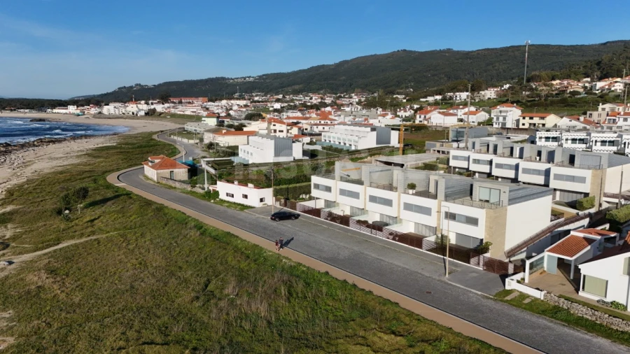 Moradia T4 para Venda em Moledo e Cristelo